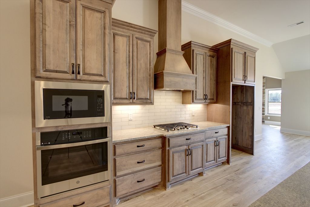 Kitchen 9ft Cabinets