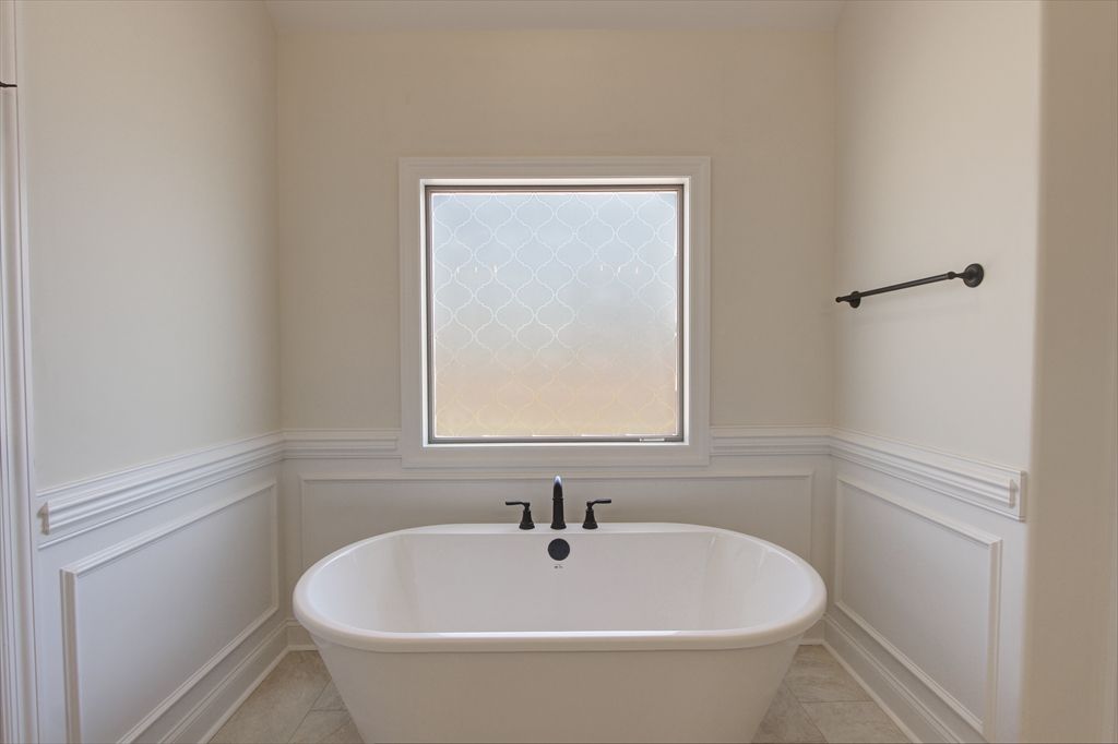 MasterBath Soaker Tub