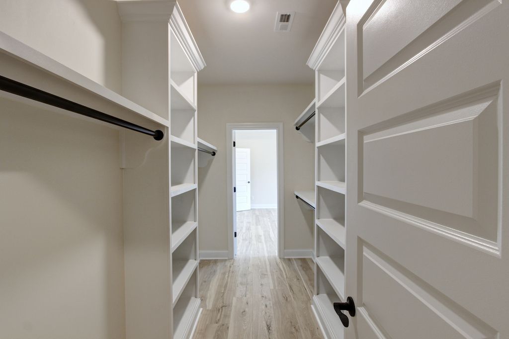 MasterCloset Wood Shelves