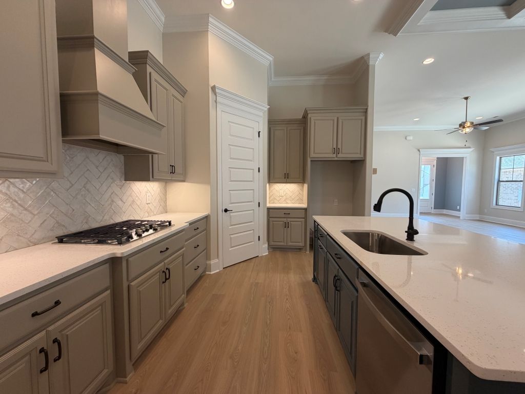 Under Cabinet Lighting