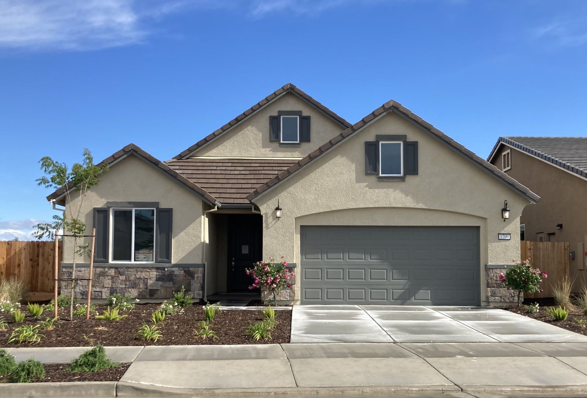 Residence 2018 - The Pointe @ Stonecreek: Los Banos, California - Legacy Homes
