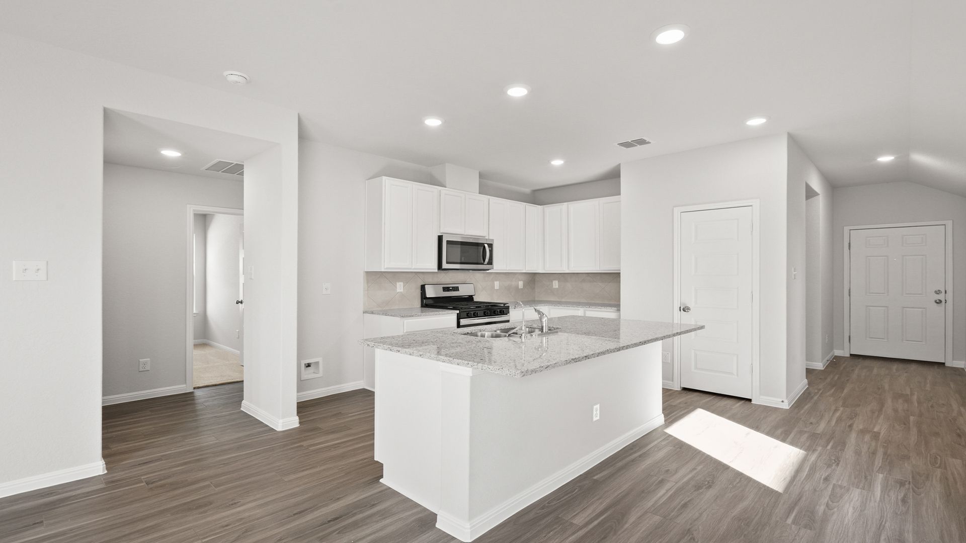 Entry to Kitchen