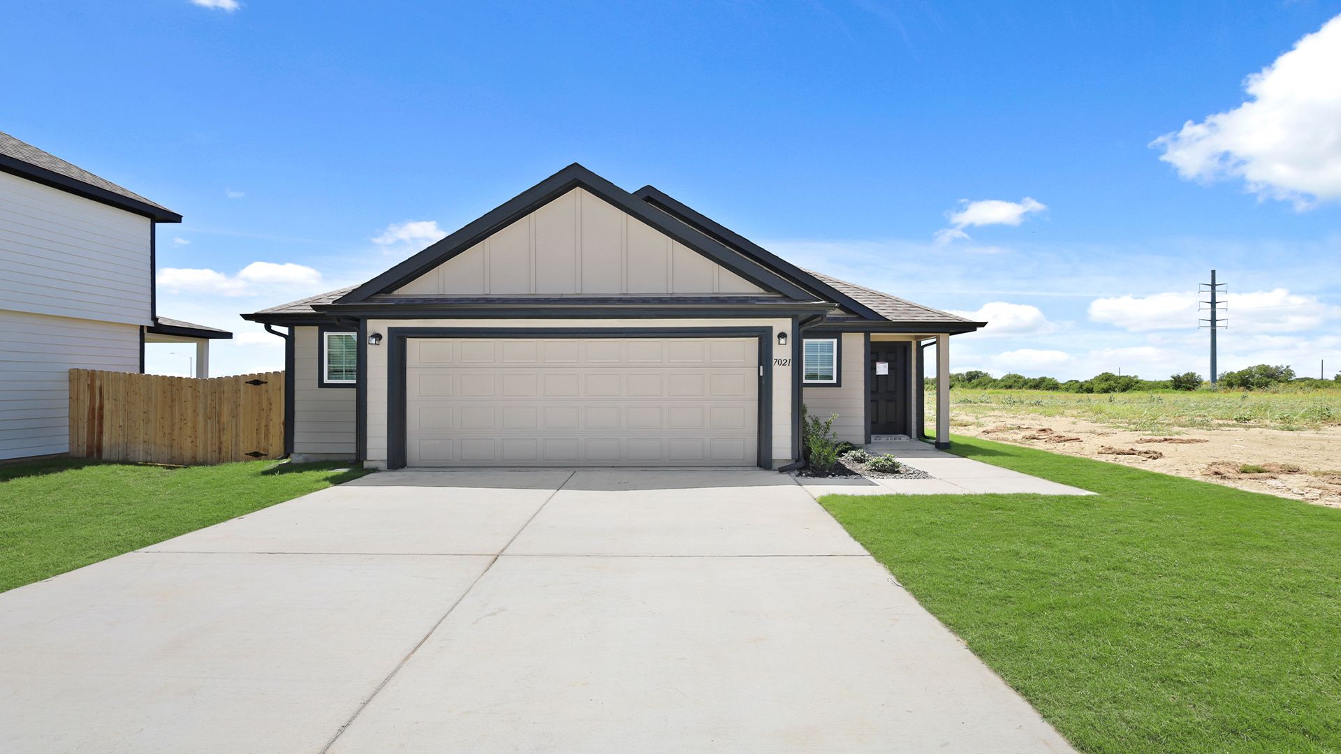 The Aspen - Rocky Creek Crossing: Crowley, Texas - Legend Homes