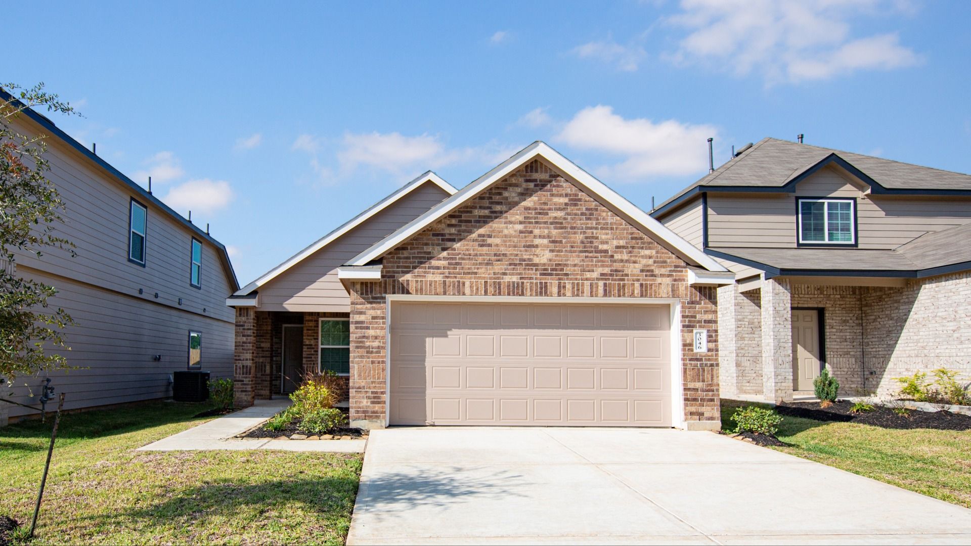 The Sweetwater - Mackenzie Creek: Conroe, Texas - Legend Homes