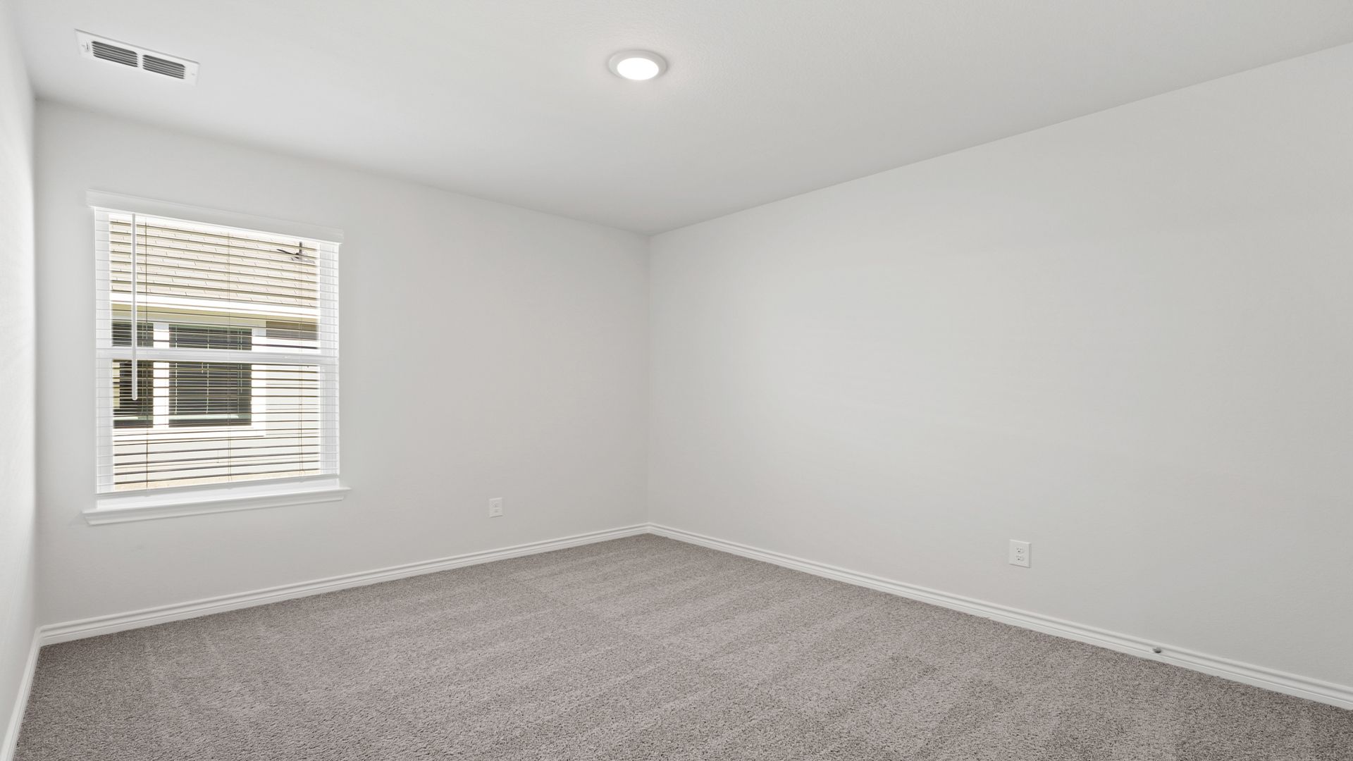 Secondary bedroom