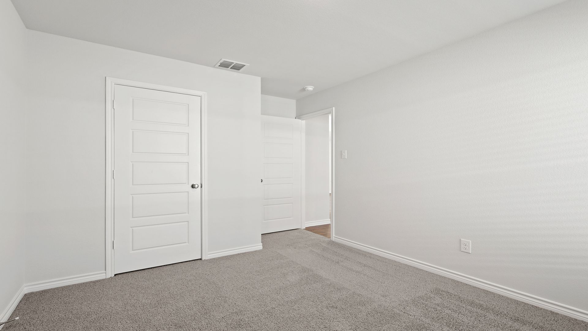 Secondary bedroom