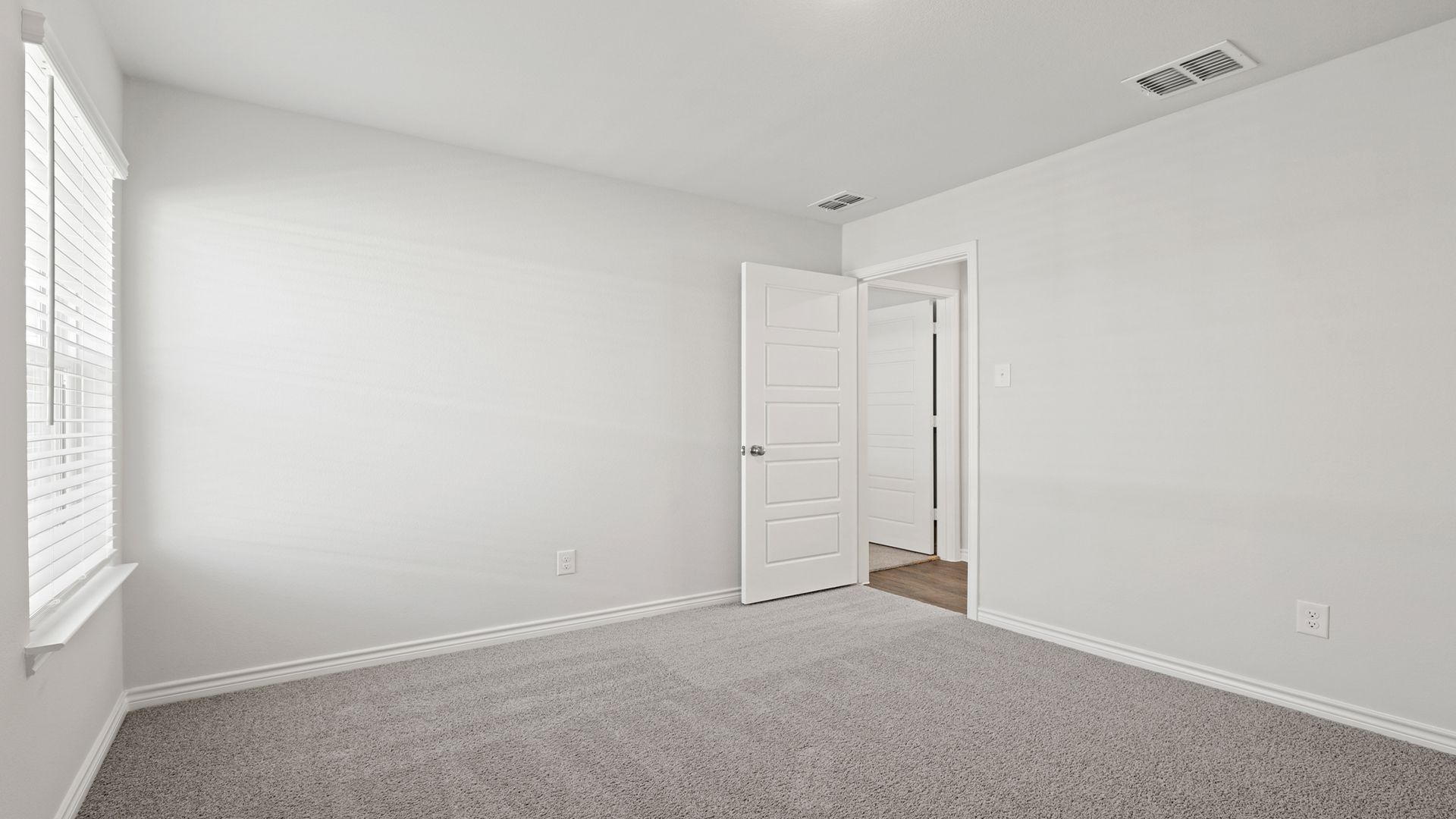 Secondary bedroom