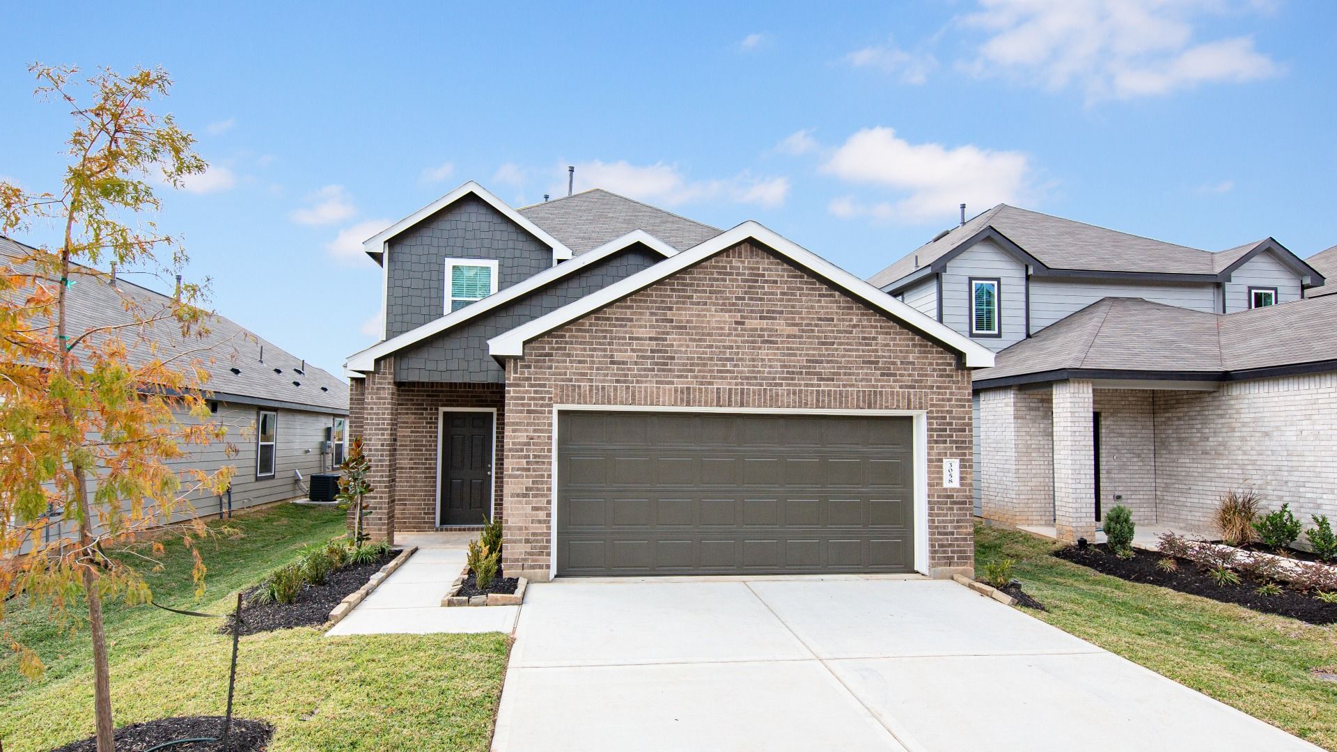 The Woodland - Mackenzie Creek: Conroe, Texas - Legend Homes