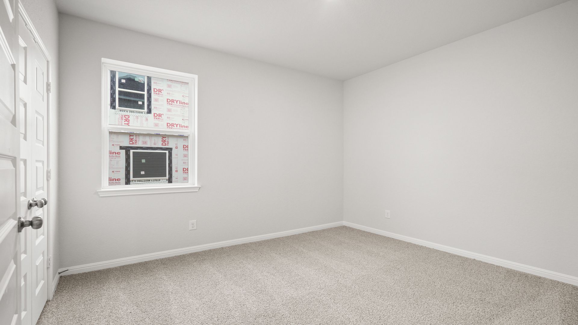 Secondary bedroom