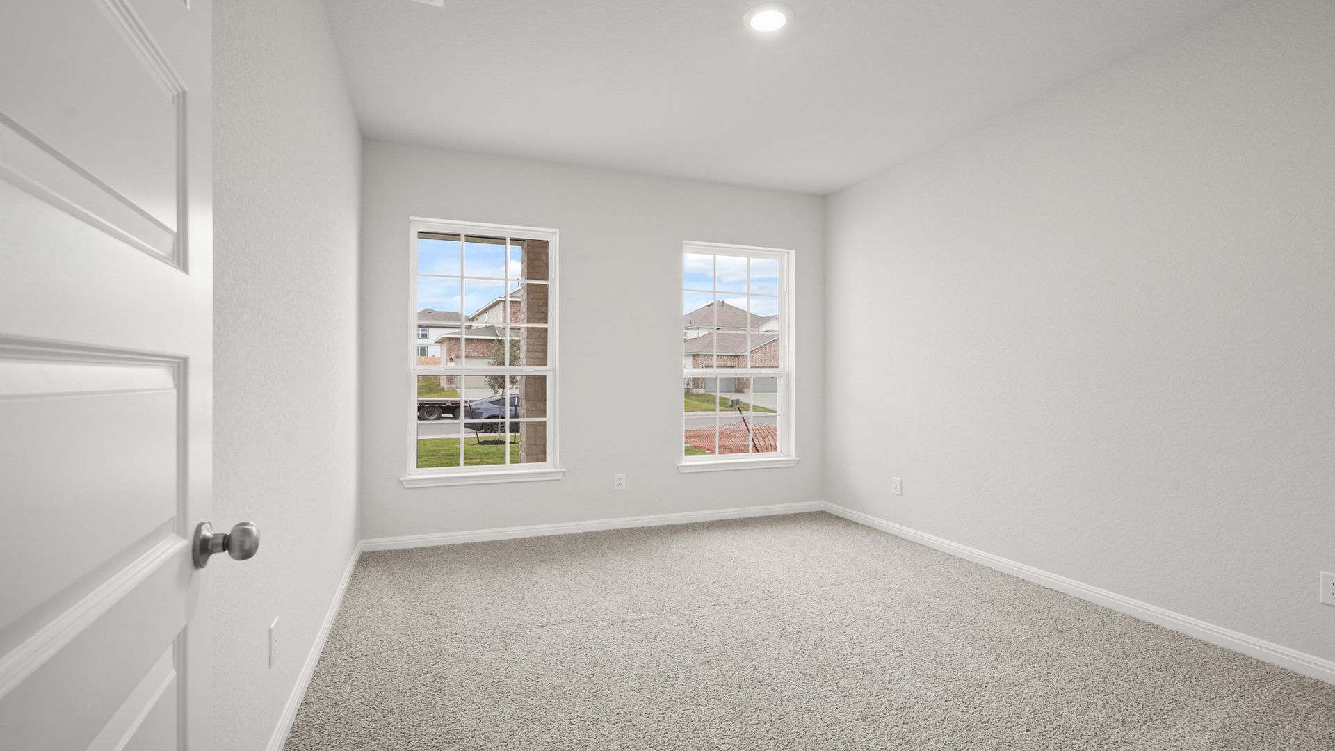 Secondary bedroom