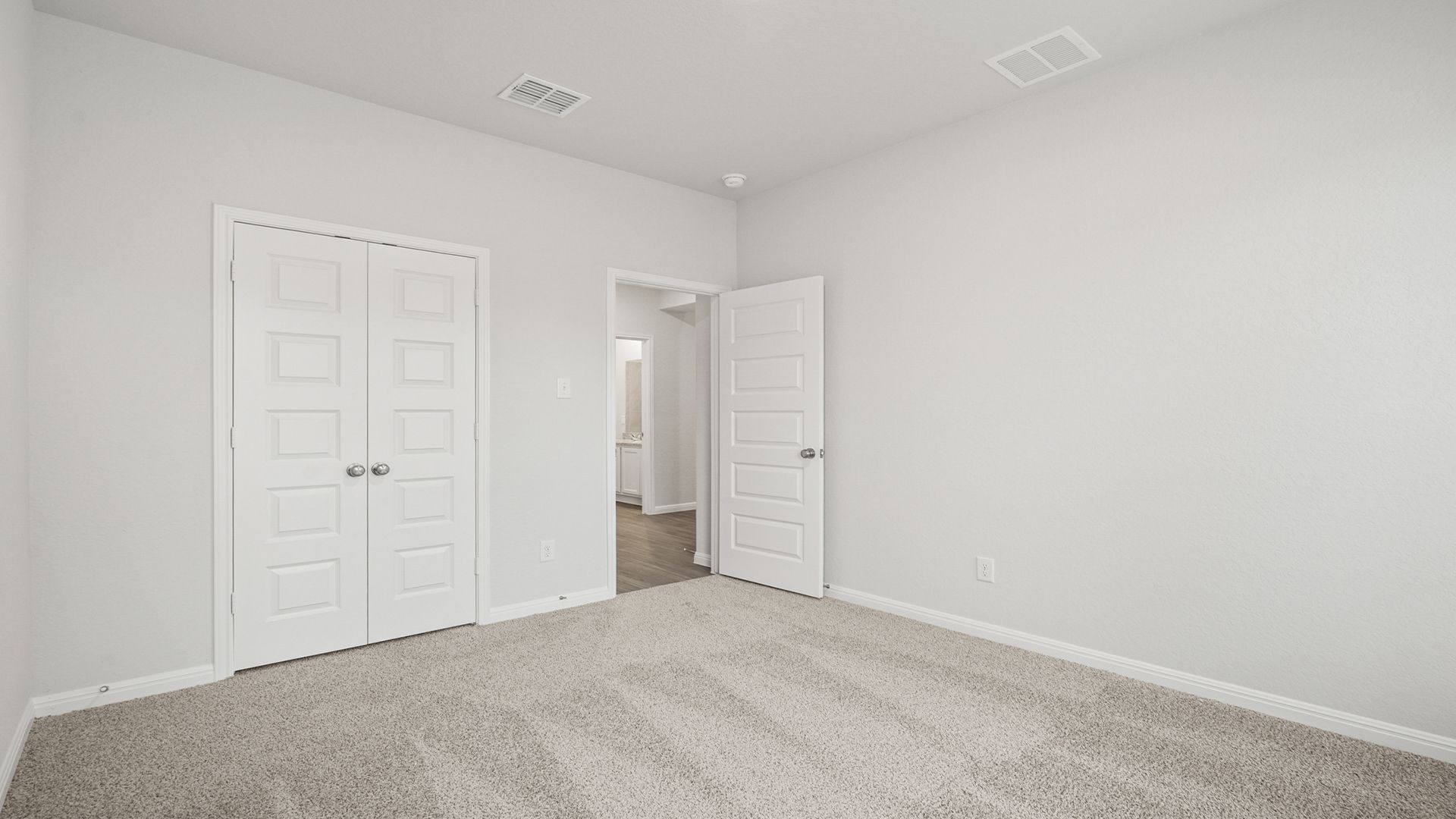 Secondary bedroom