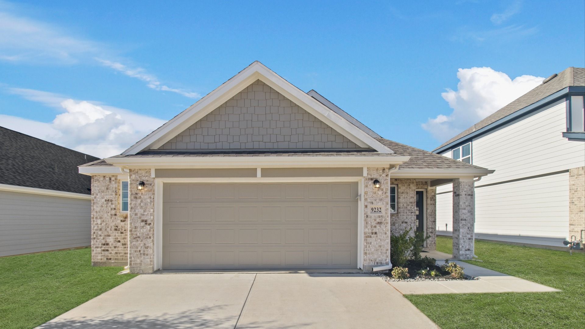 The Aspen - Rocky Creek Crossing: Crowley, Texas - Legend Homes