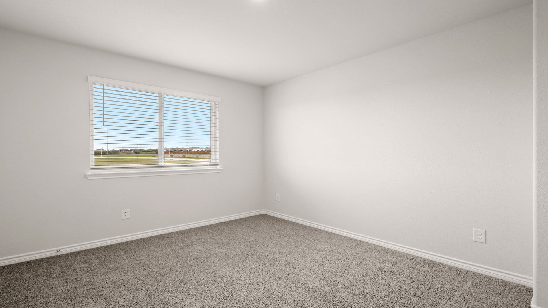 Secondary bedroom
