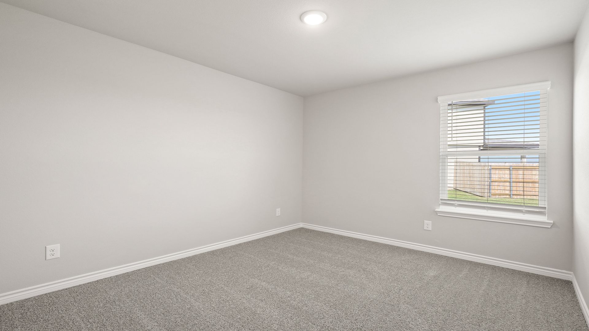 Secondary bedroom