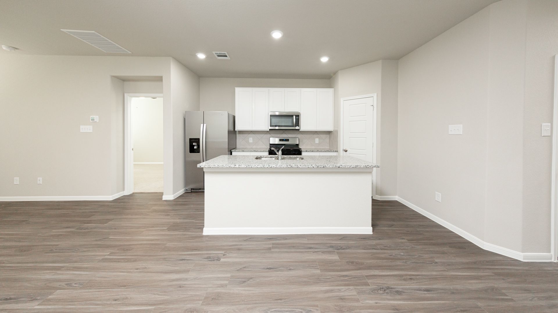 Dining Area to Kitchen