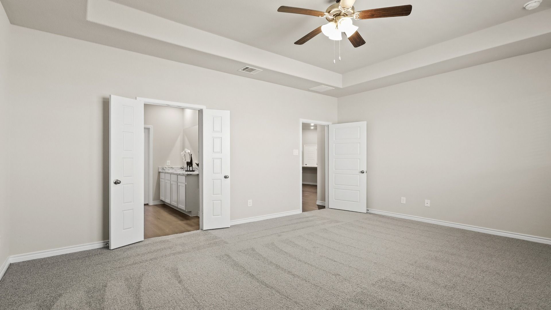 Primary suite