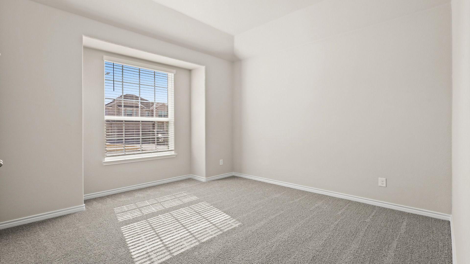 Secondary bedroom