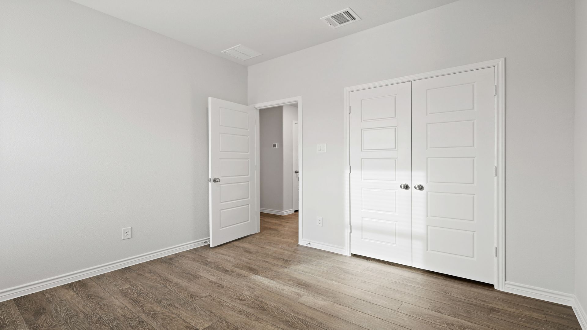 Secondary bedroom