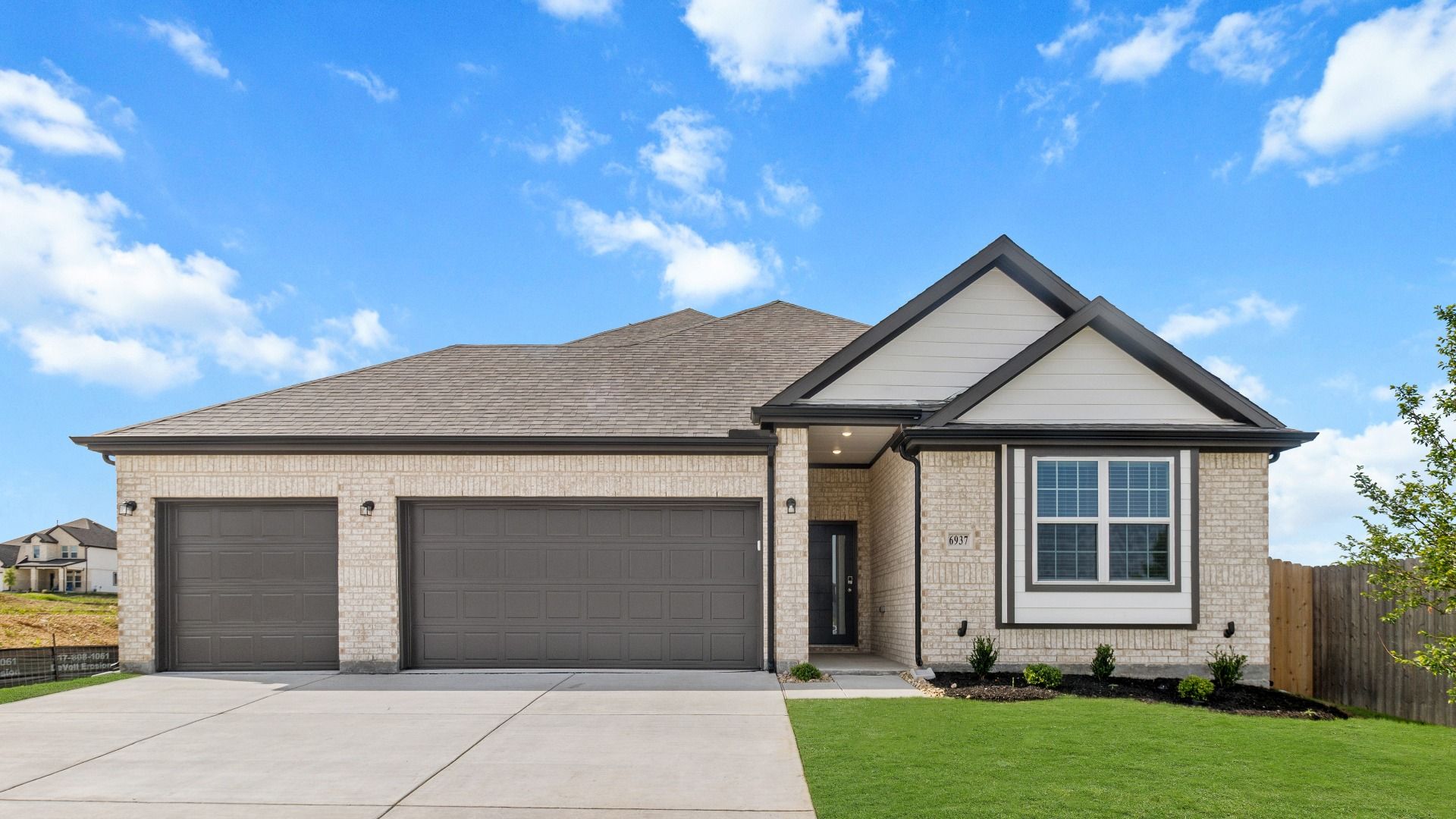 The Lakewood - Rocky Creek Crossing: Crowley, Texas - Legend Homes