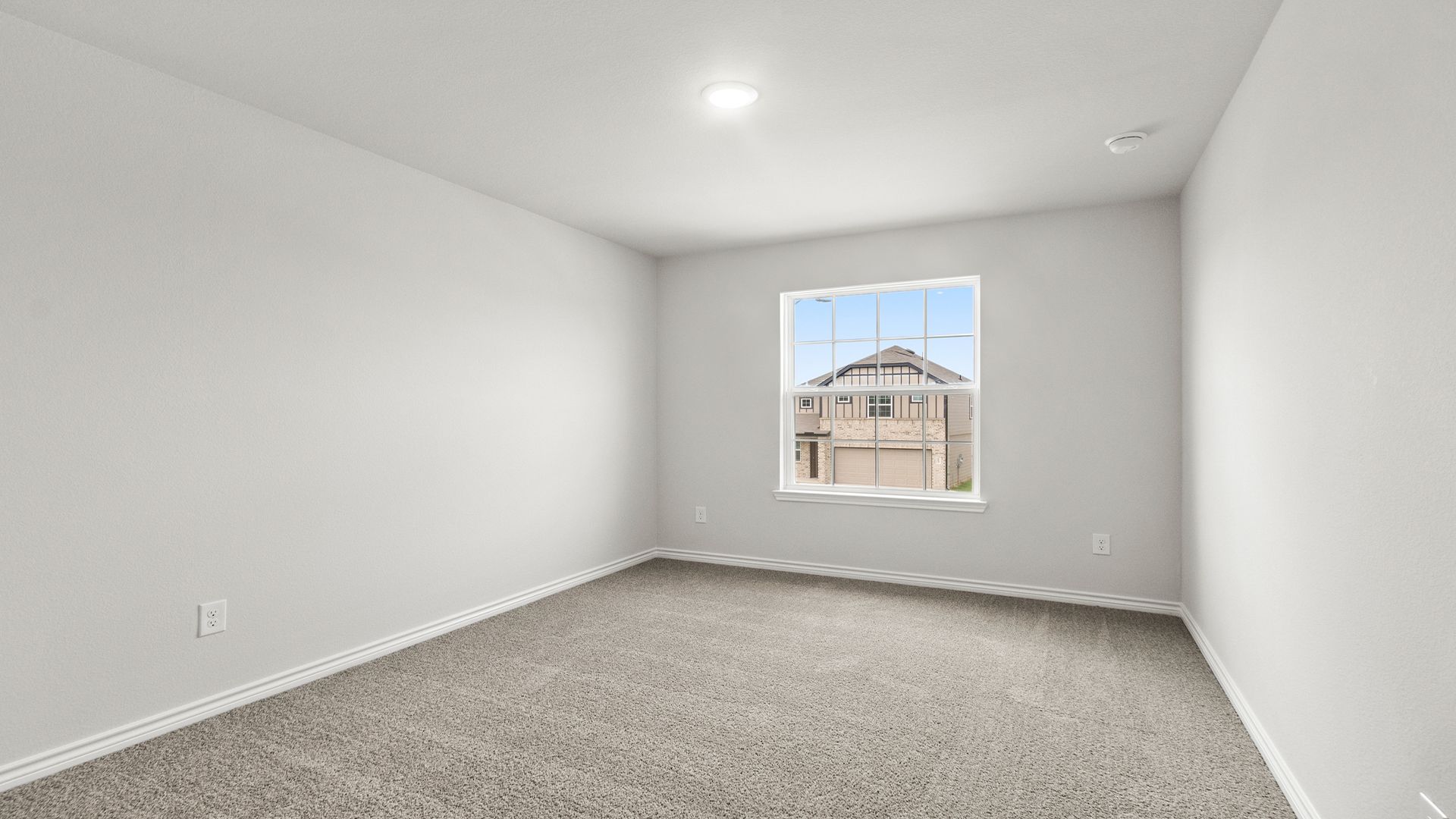 Secondary bedroom