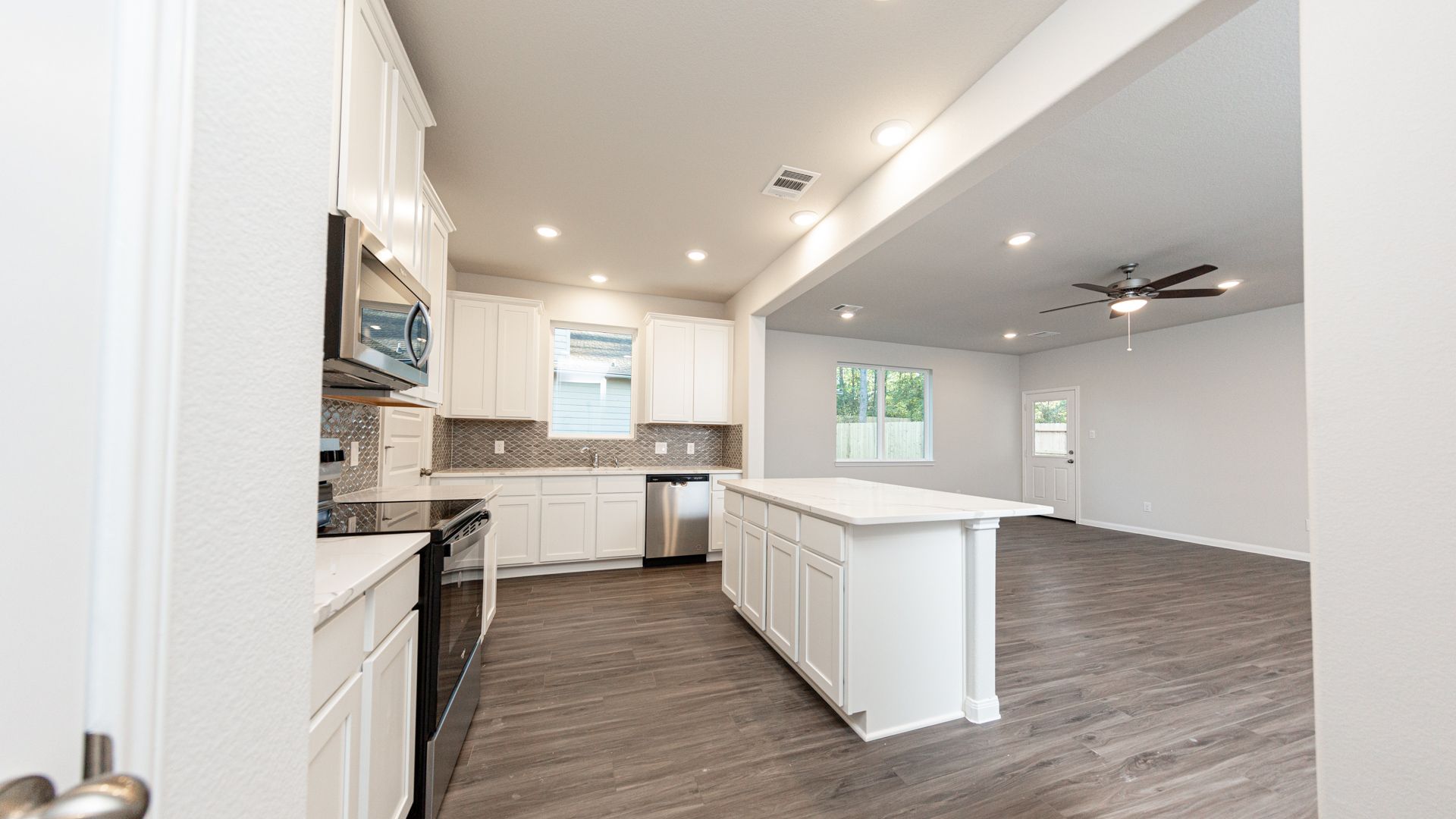 Images are a model representation and may depict options and upgrades not featured on the home available for purchase.