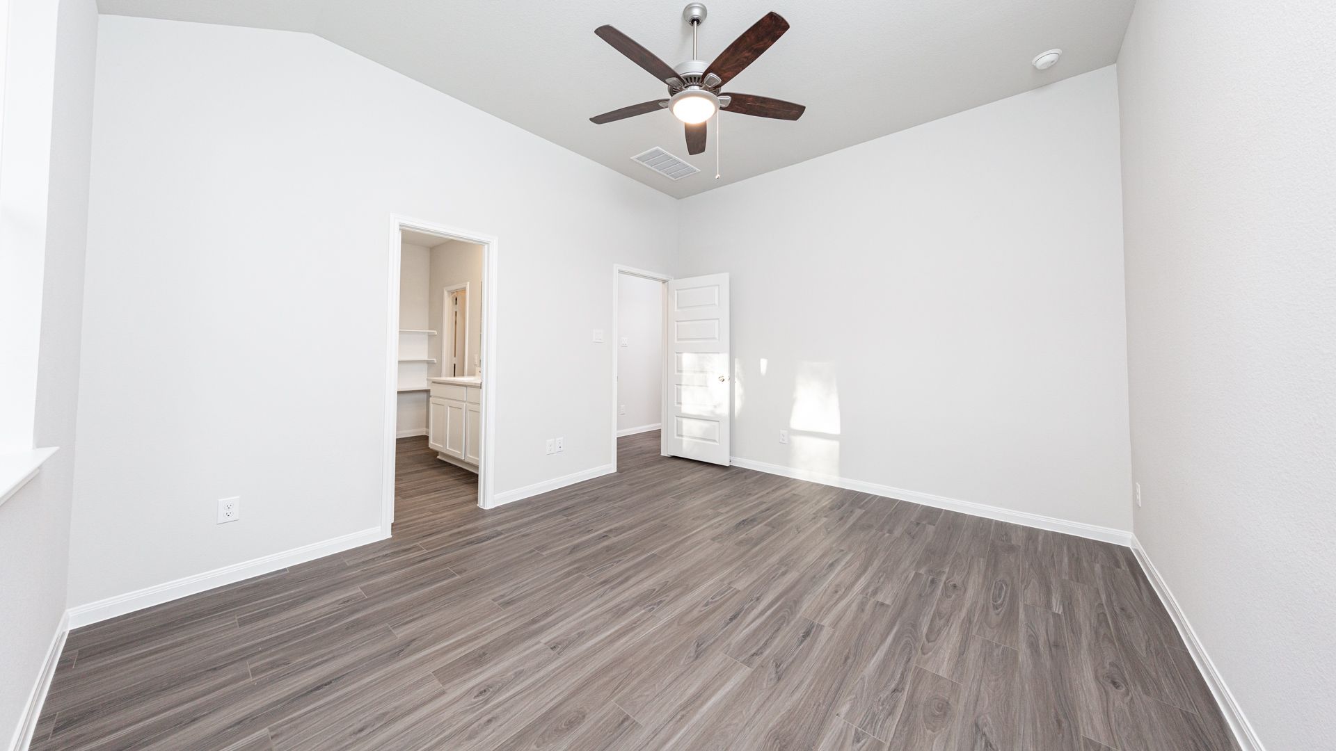 Images are a model representation and may depict options and upgrades not featured on the home available for purchase.