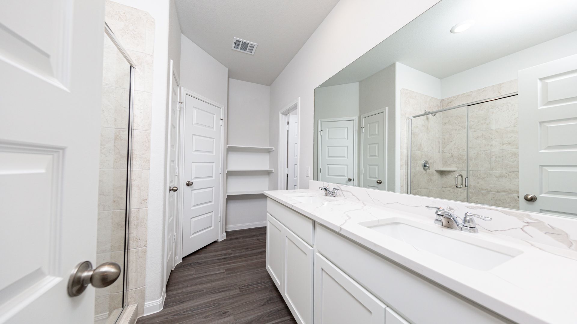 Images are a model representation and may depict options and upgrades not featured on the home available for purchase.