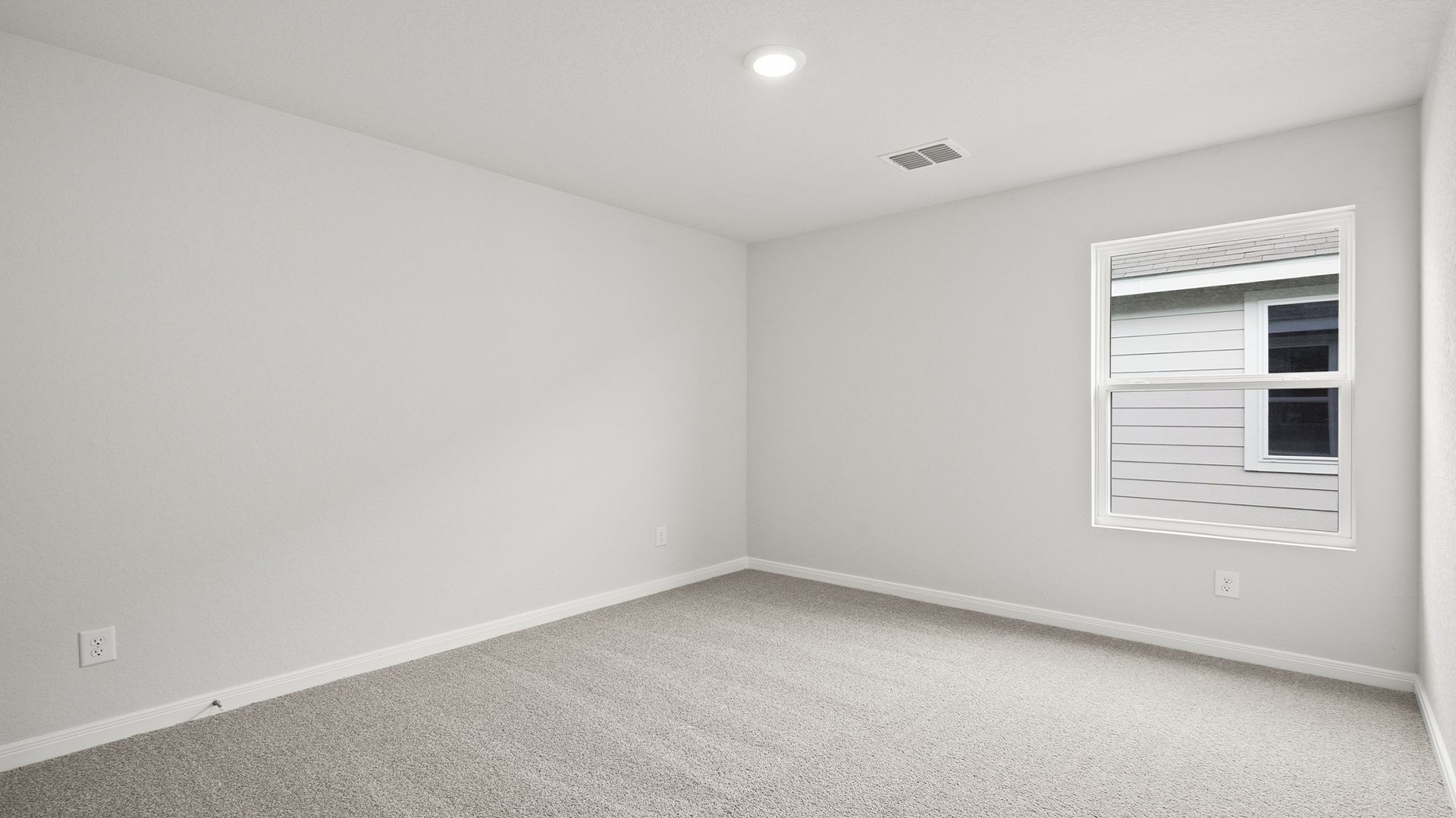 Secondary bedroom
