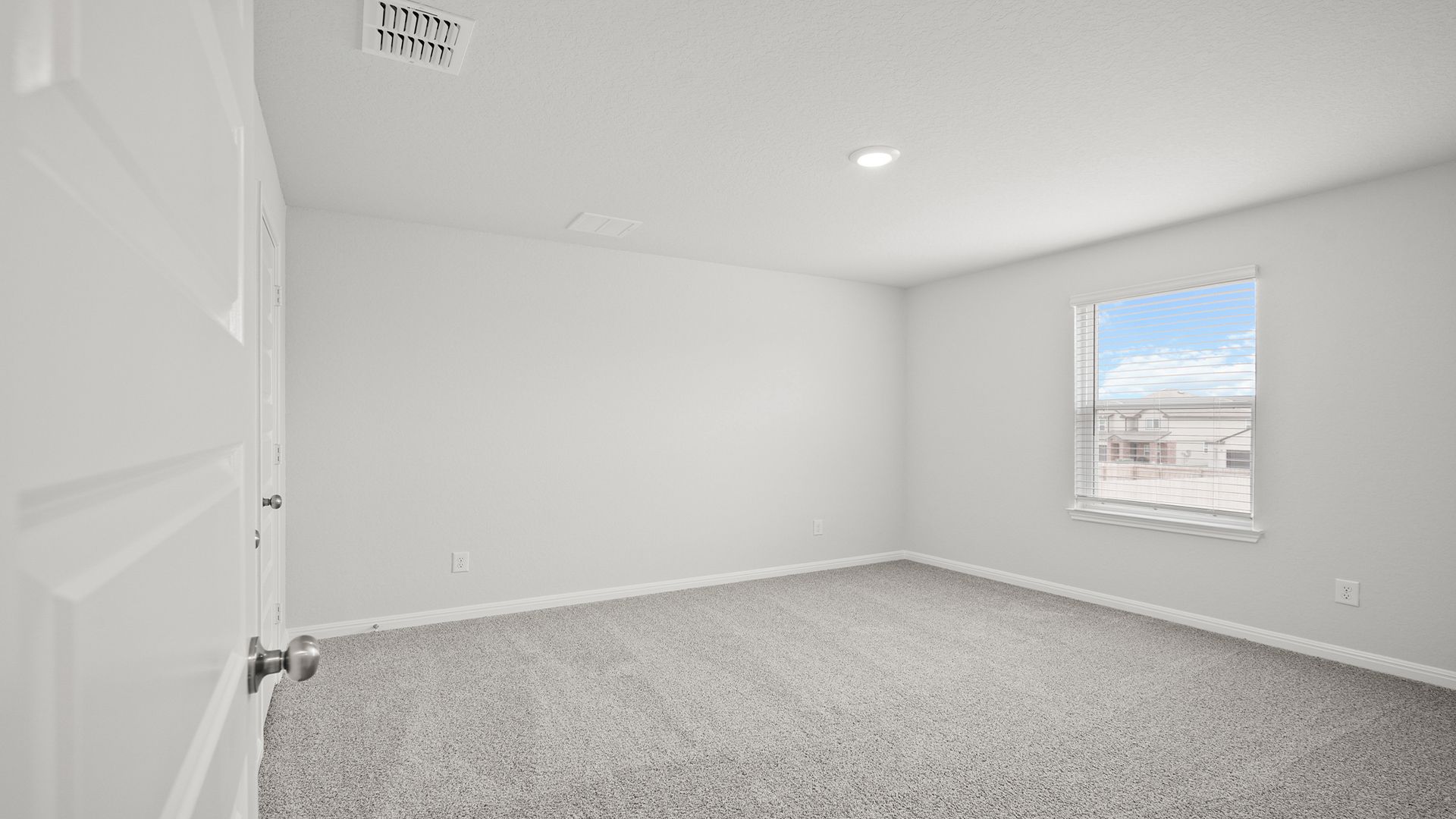 Secondary bedroom