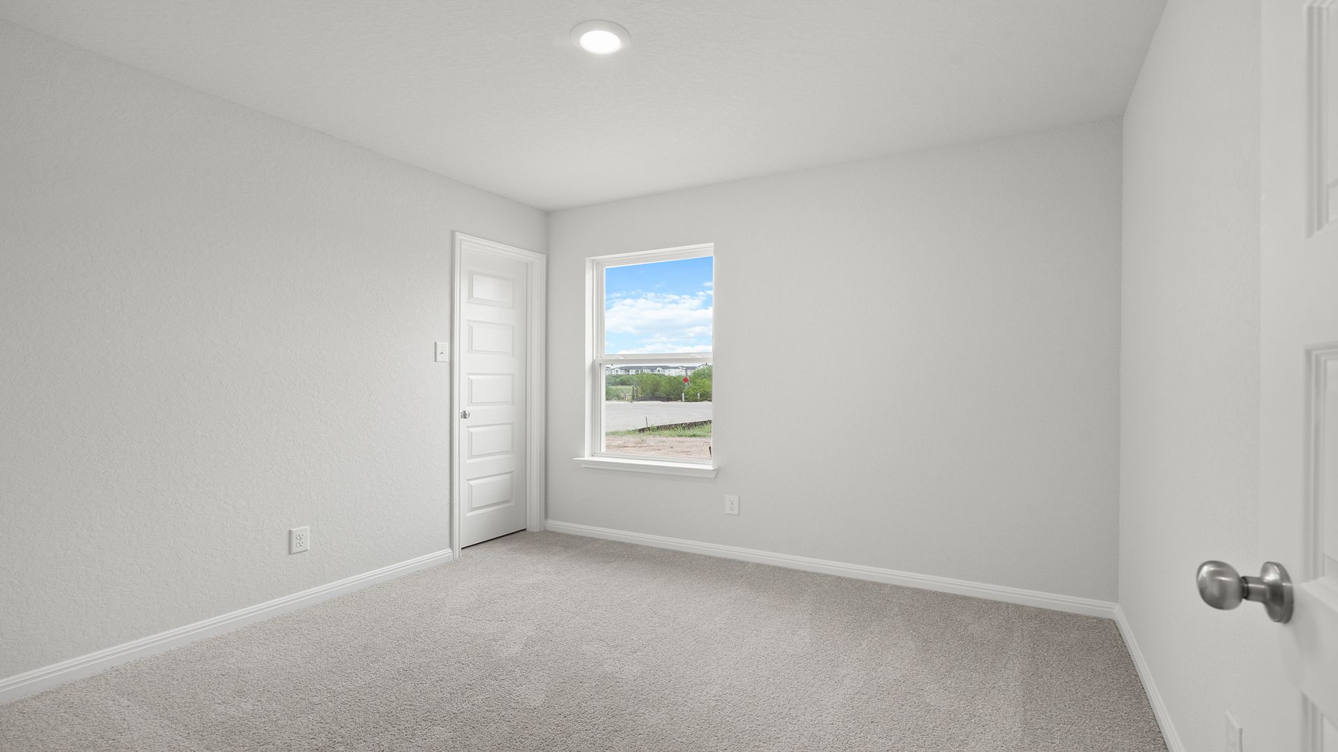 Secondary bedroom
