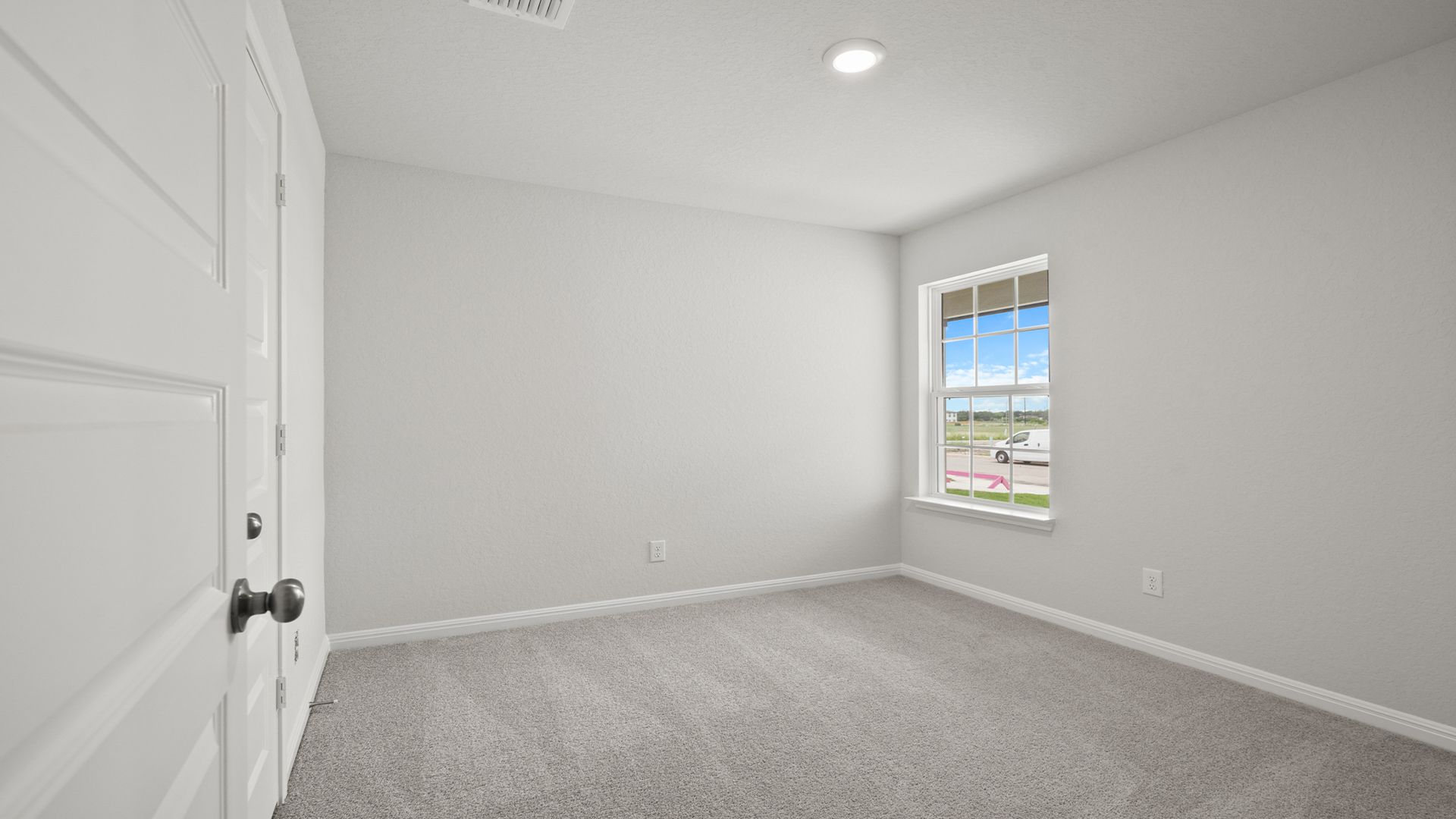 Secondary bedroom