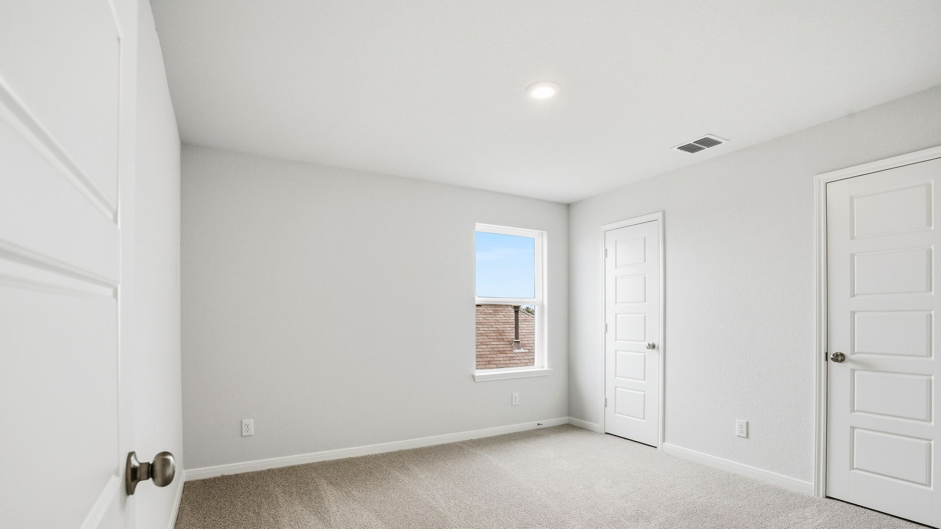 Secondary bedroom