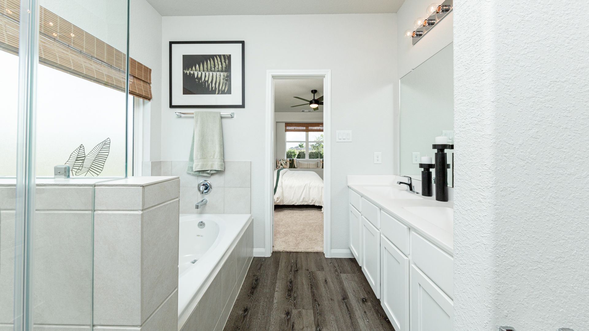 River's Edge Model Primary Bathroom
