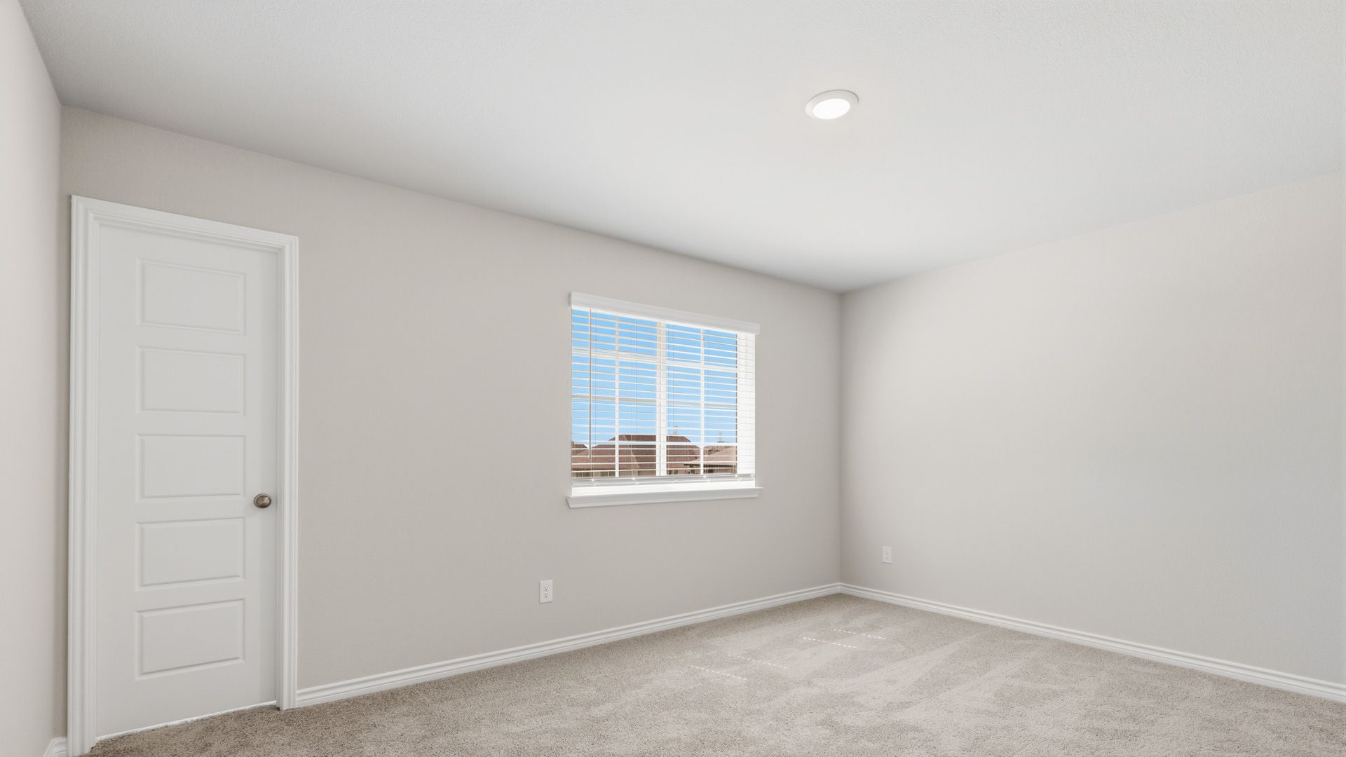Secondary bedroom