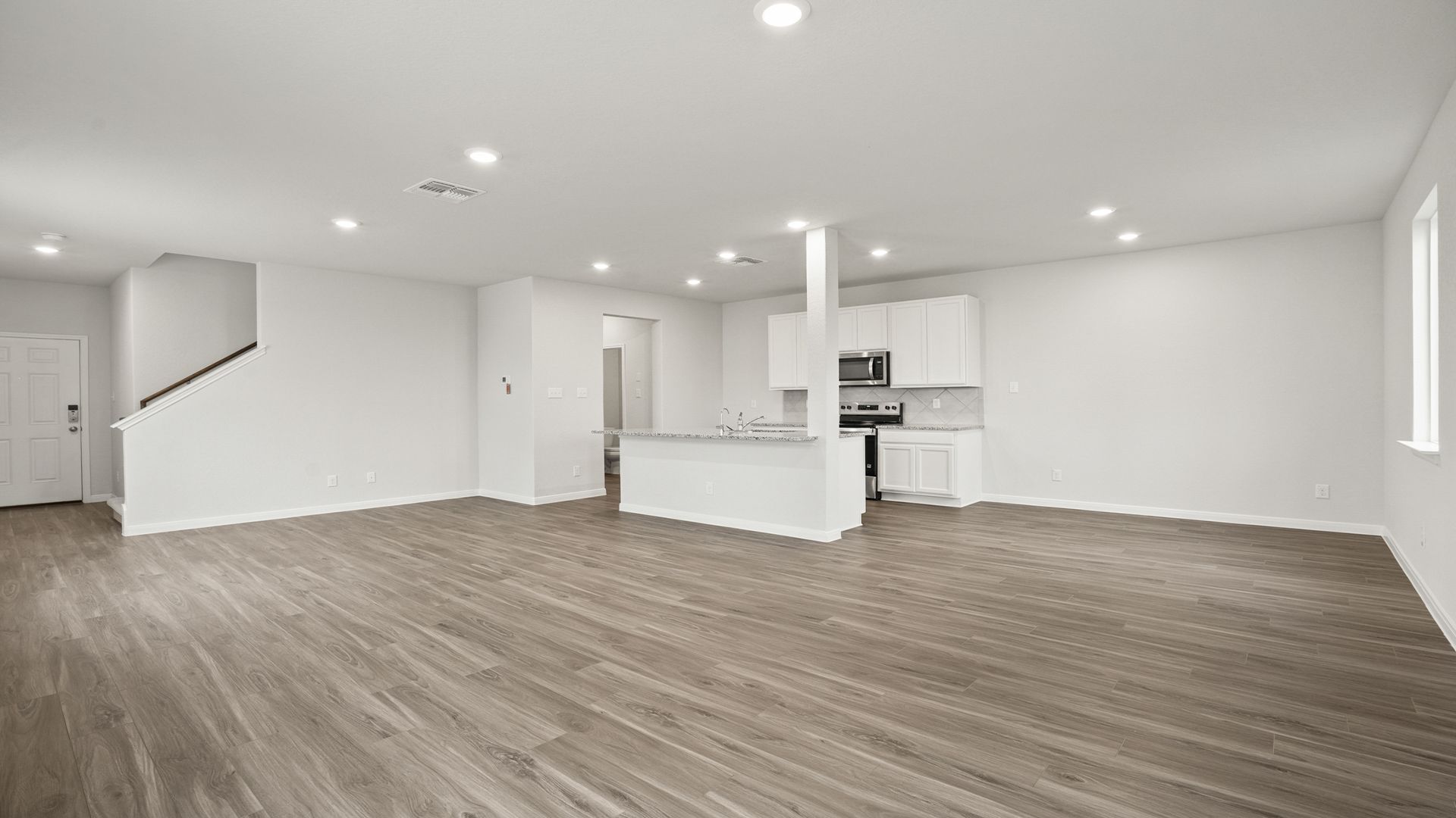 Family Room to Dining