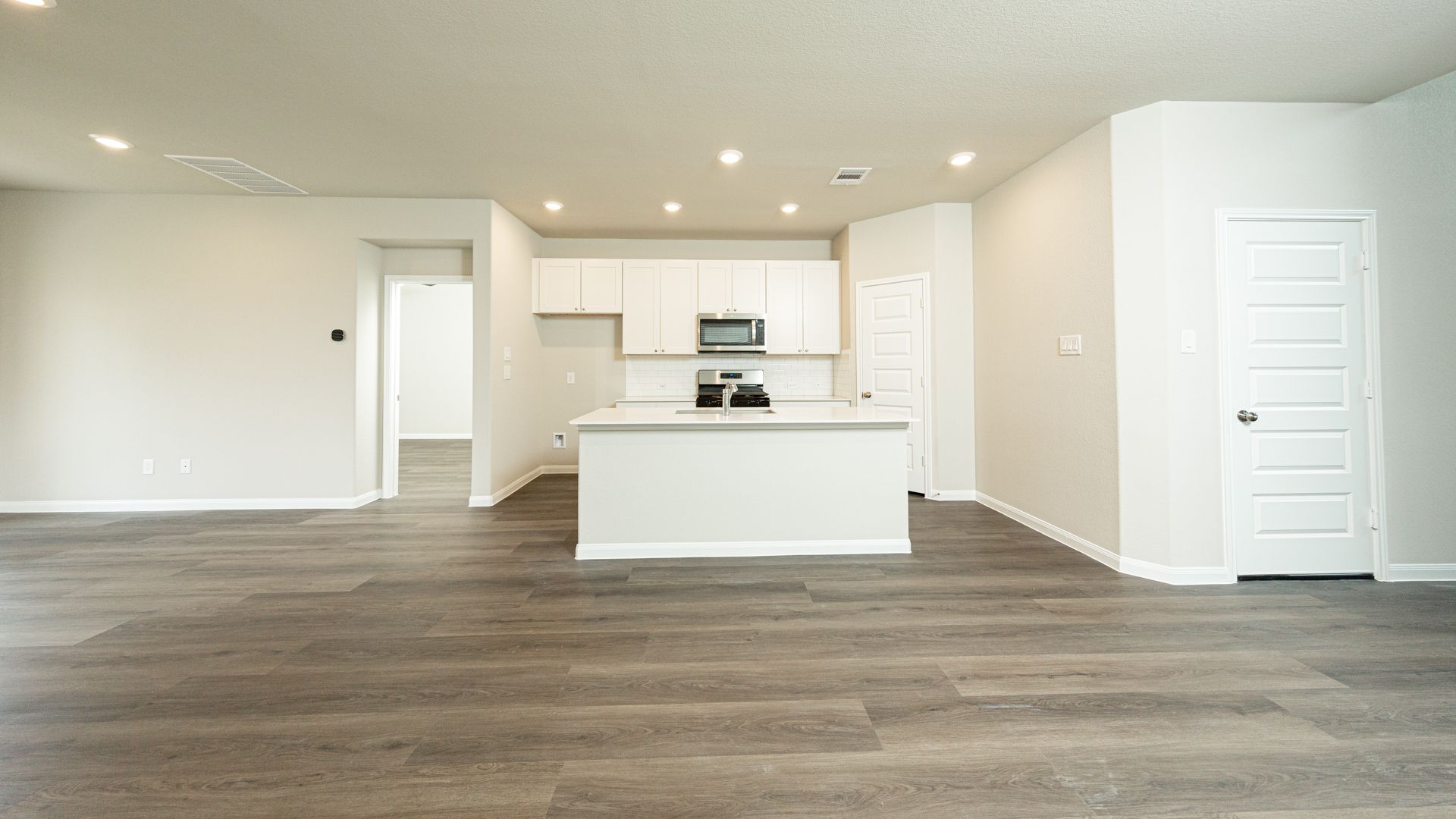 Dining Area to Kitchen