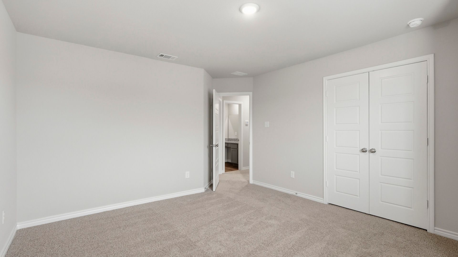 Secondary bedroom