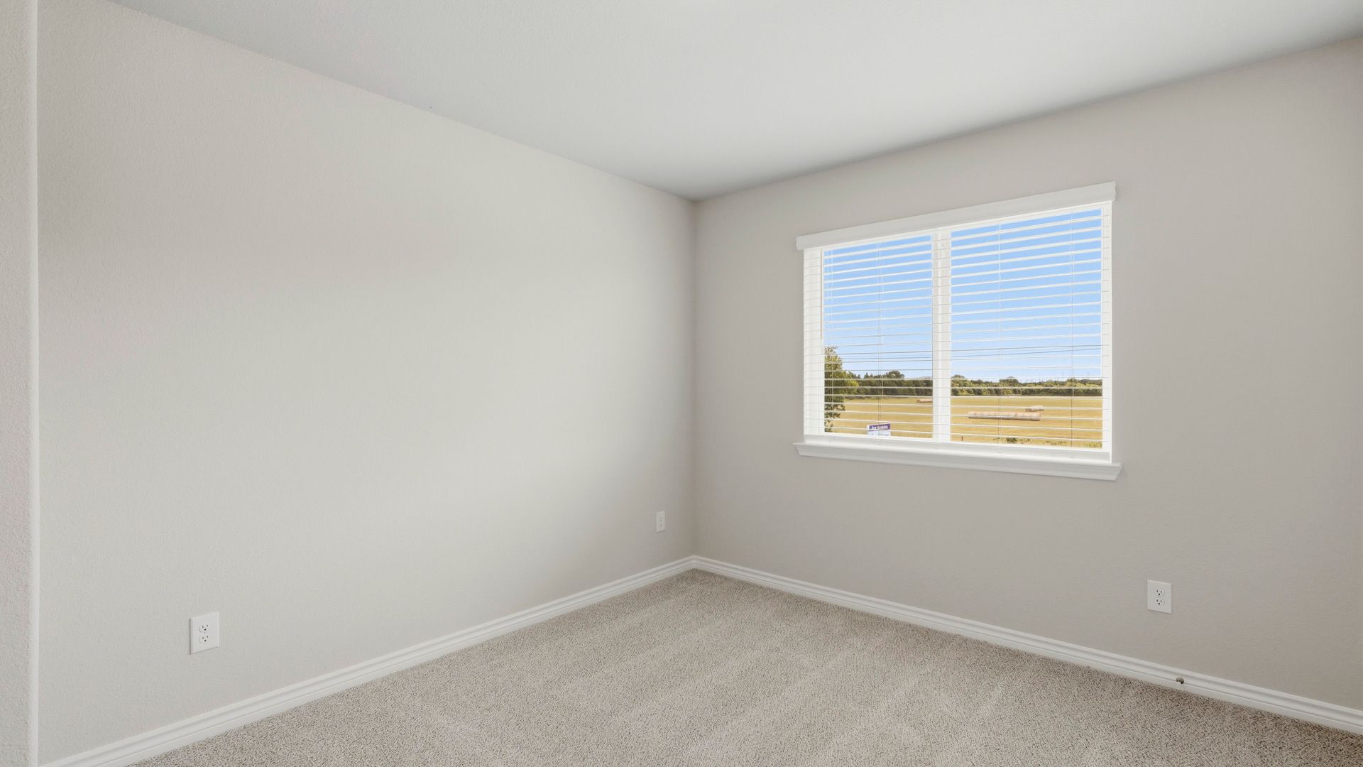 Secondary bedroom
