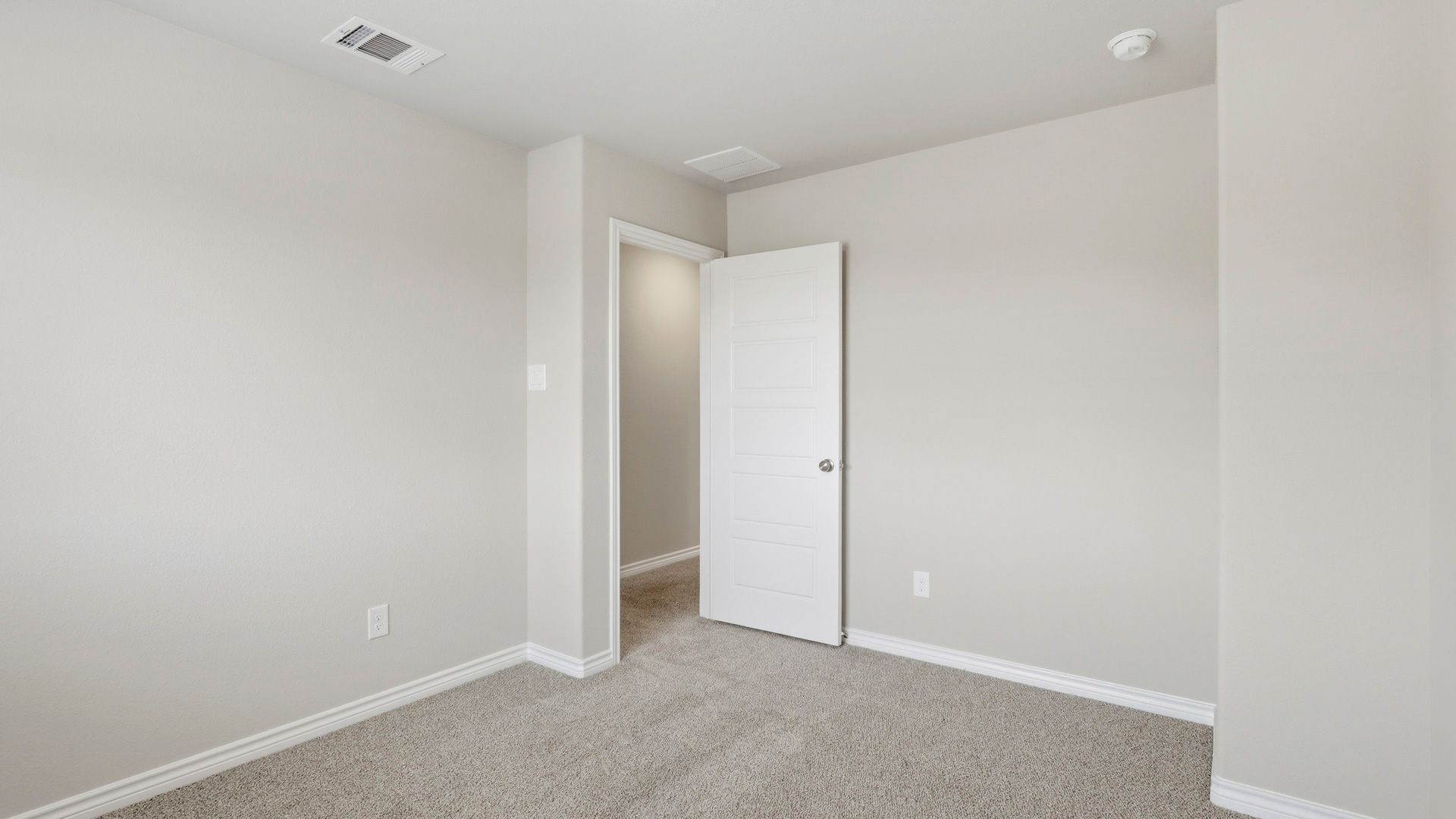 Secondary bedroom