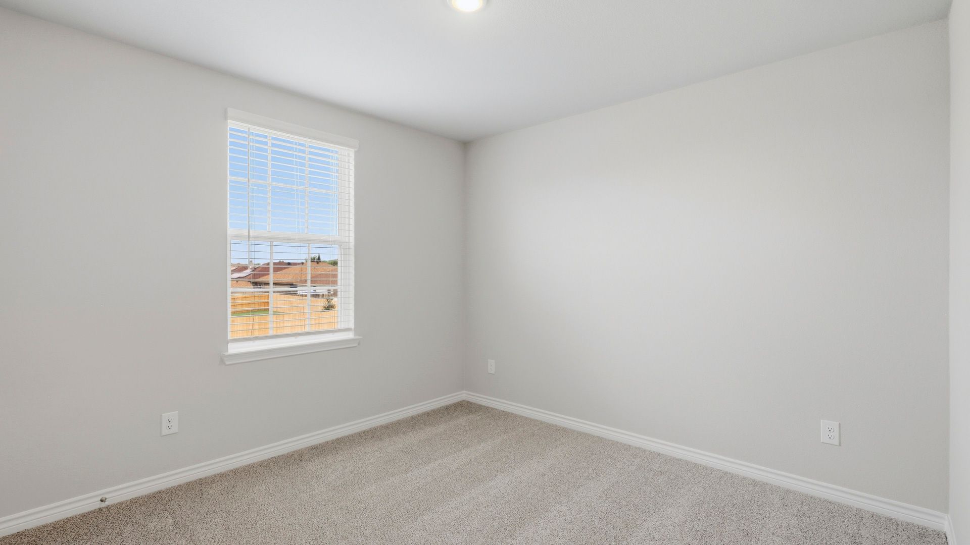 Secondary bedroom