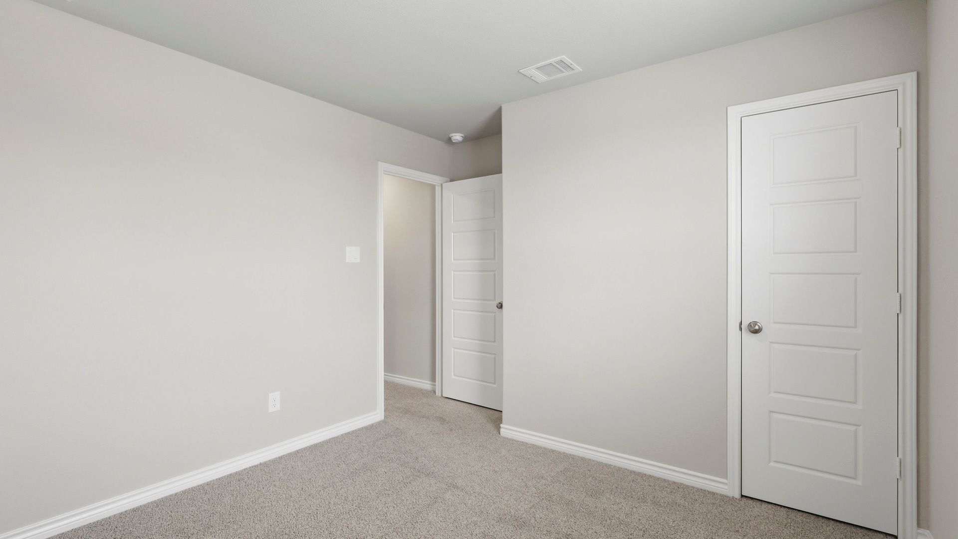 Secondary bedroom