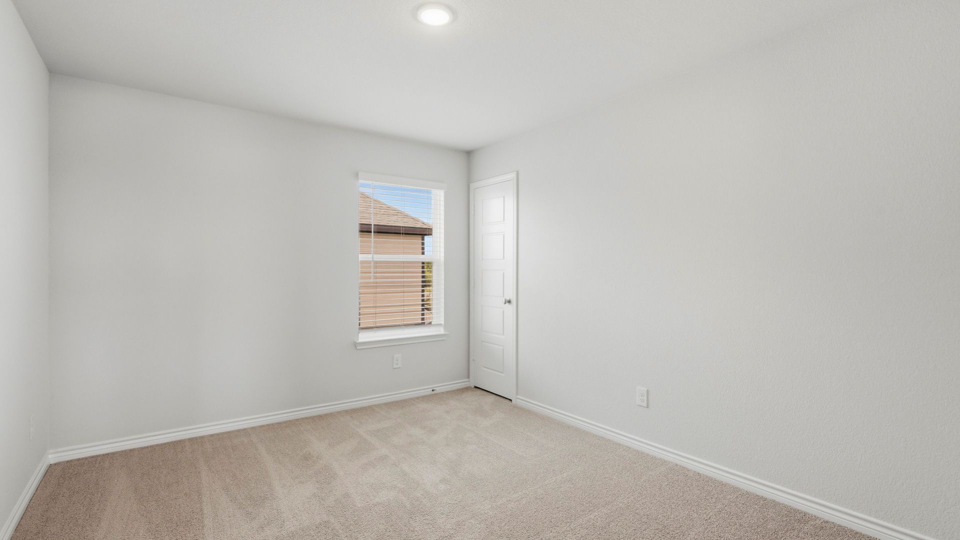 Secondary bedroom