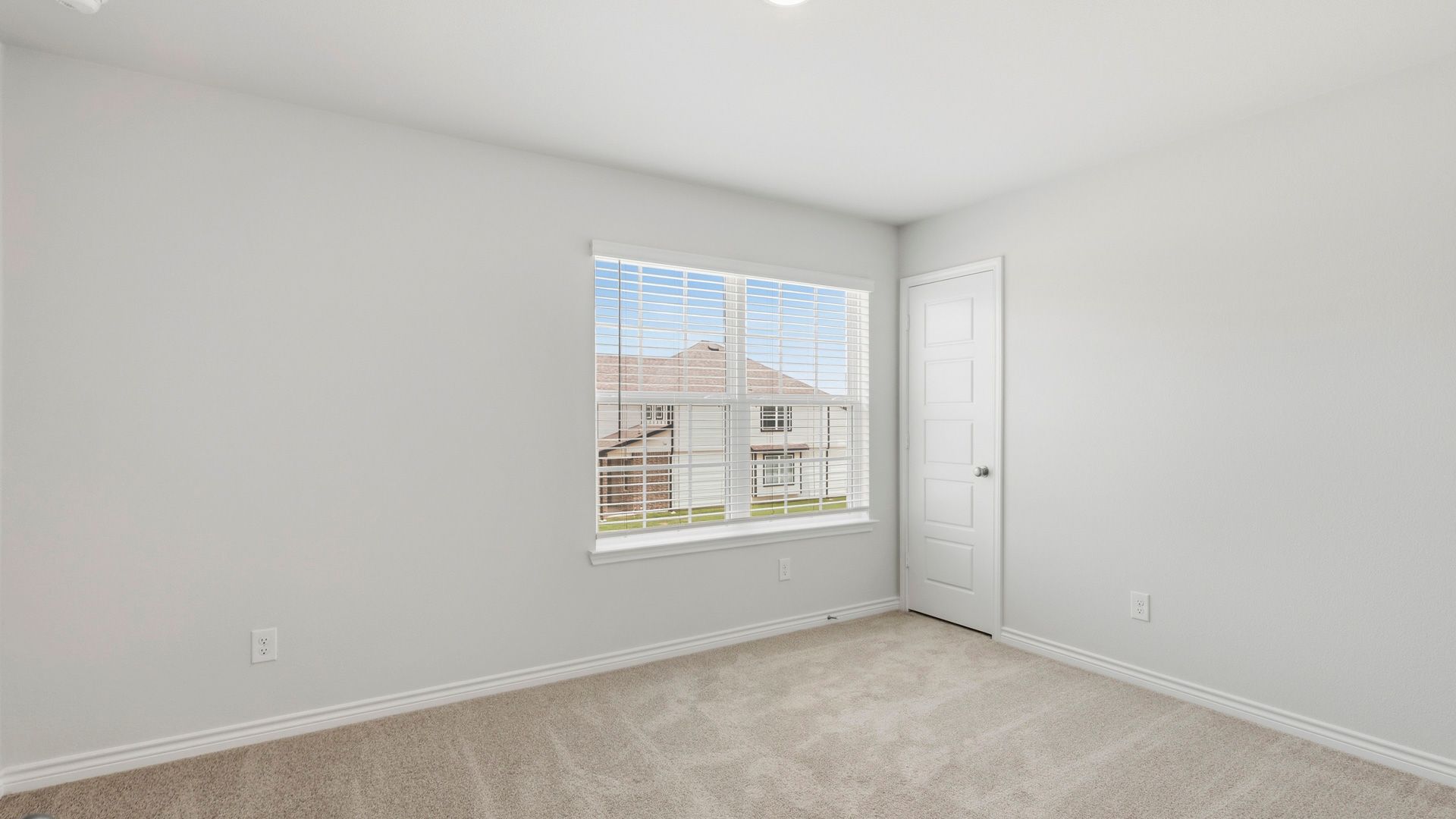 Secondary bedroom