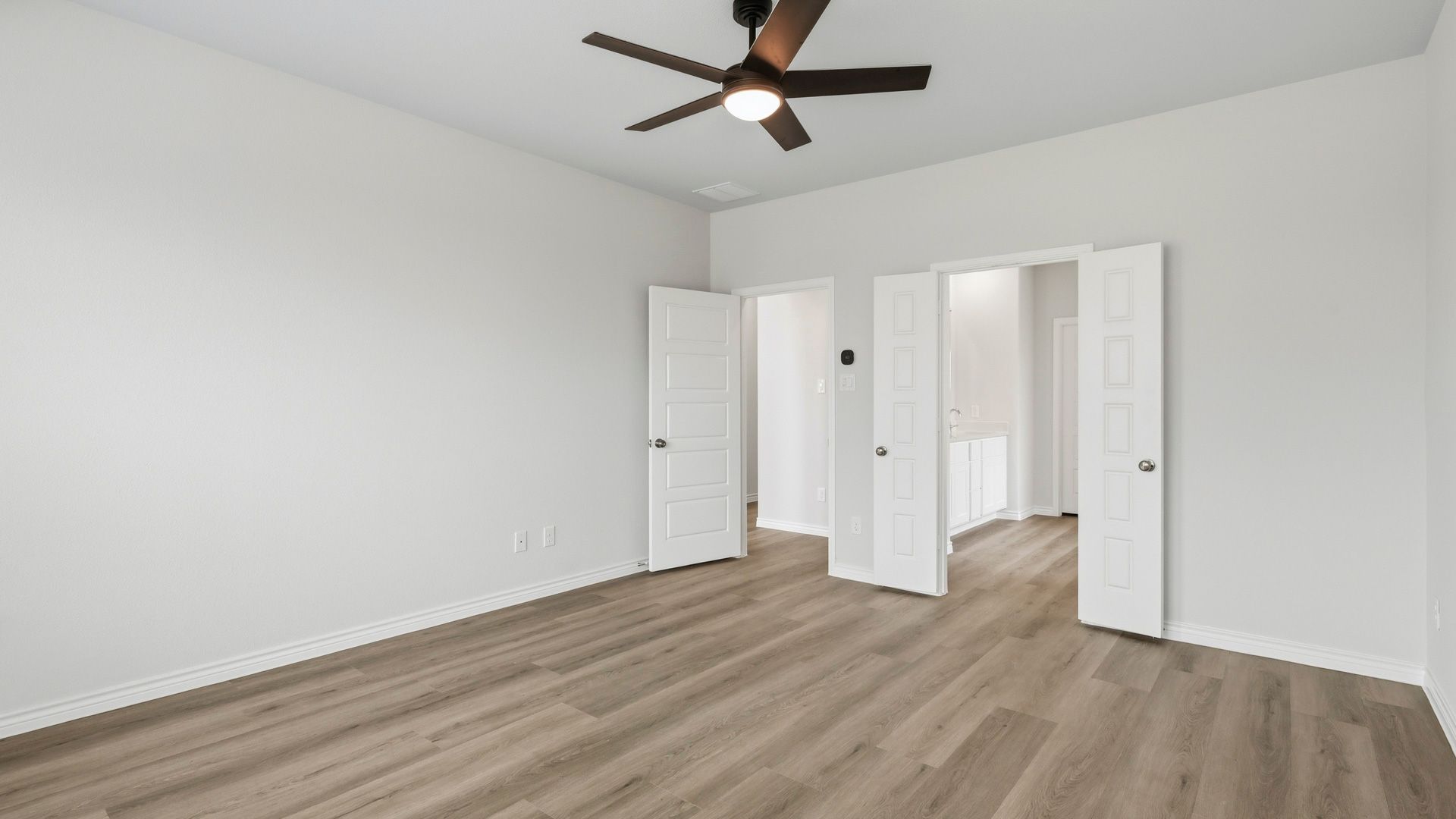 Primary suite
