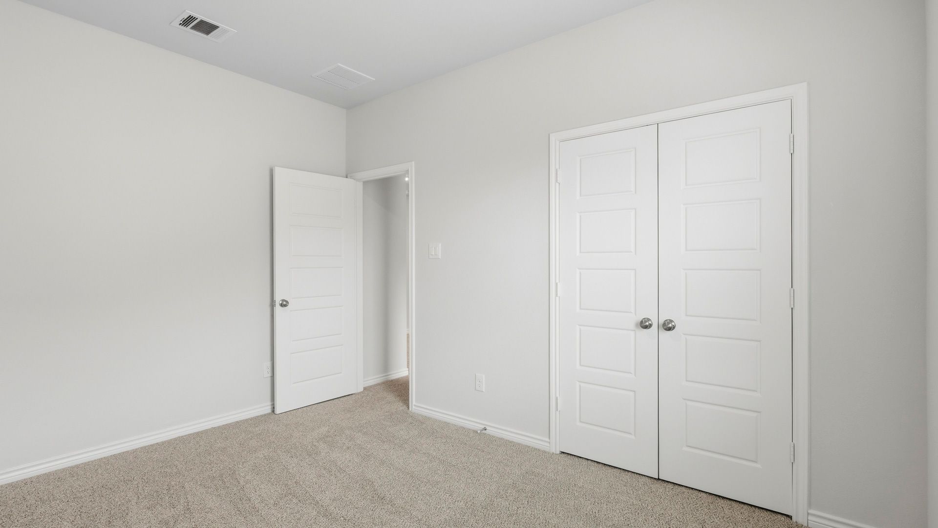 Secondary bedroom