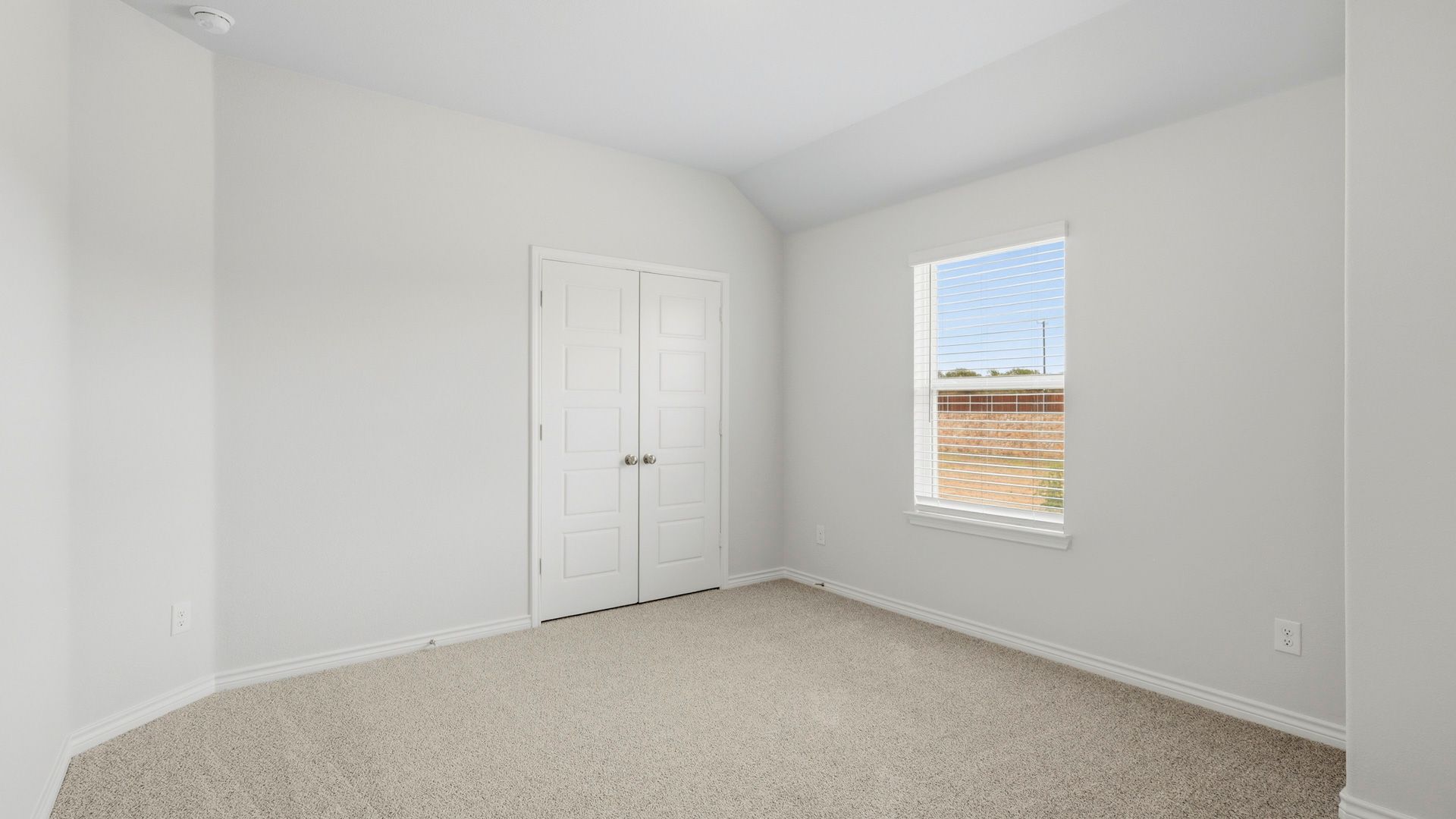 Secondary bedroom