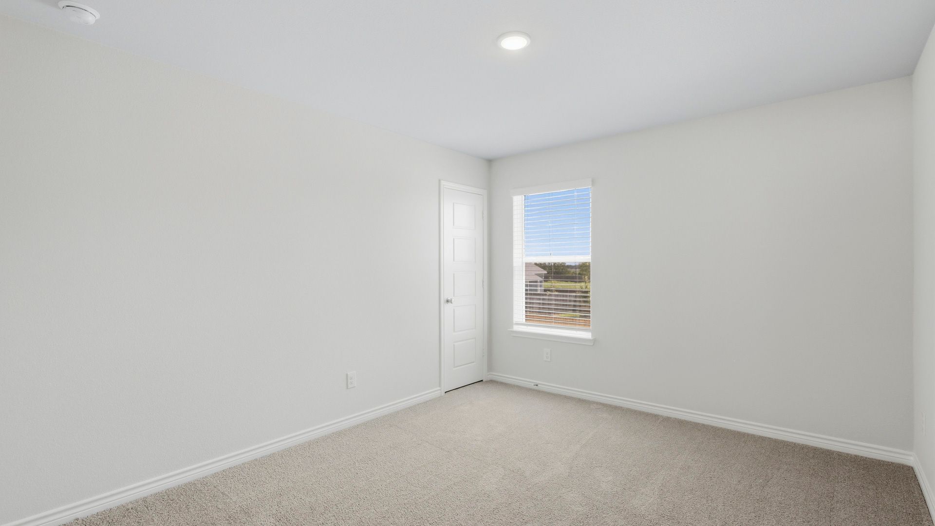 Secondary bedroom