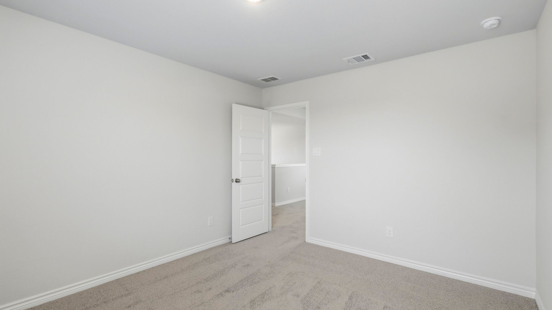 Secondary bedroom