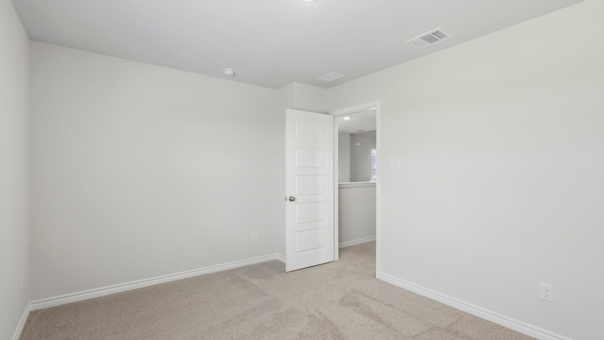 Secondary bedroom