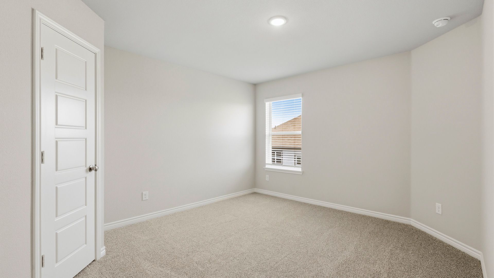 Secondary bedroom